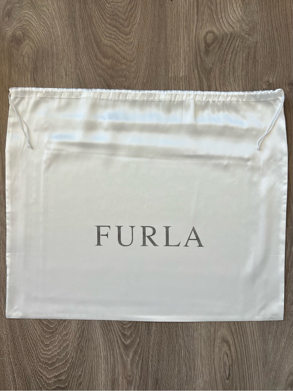 Furla dust bag (C728)